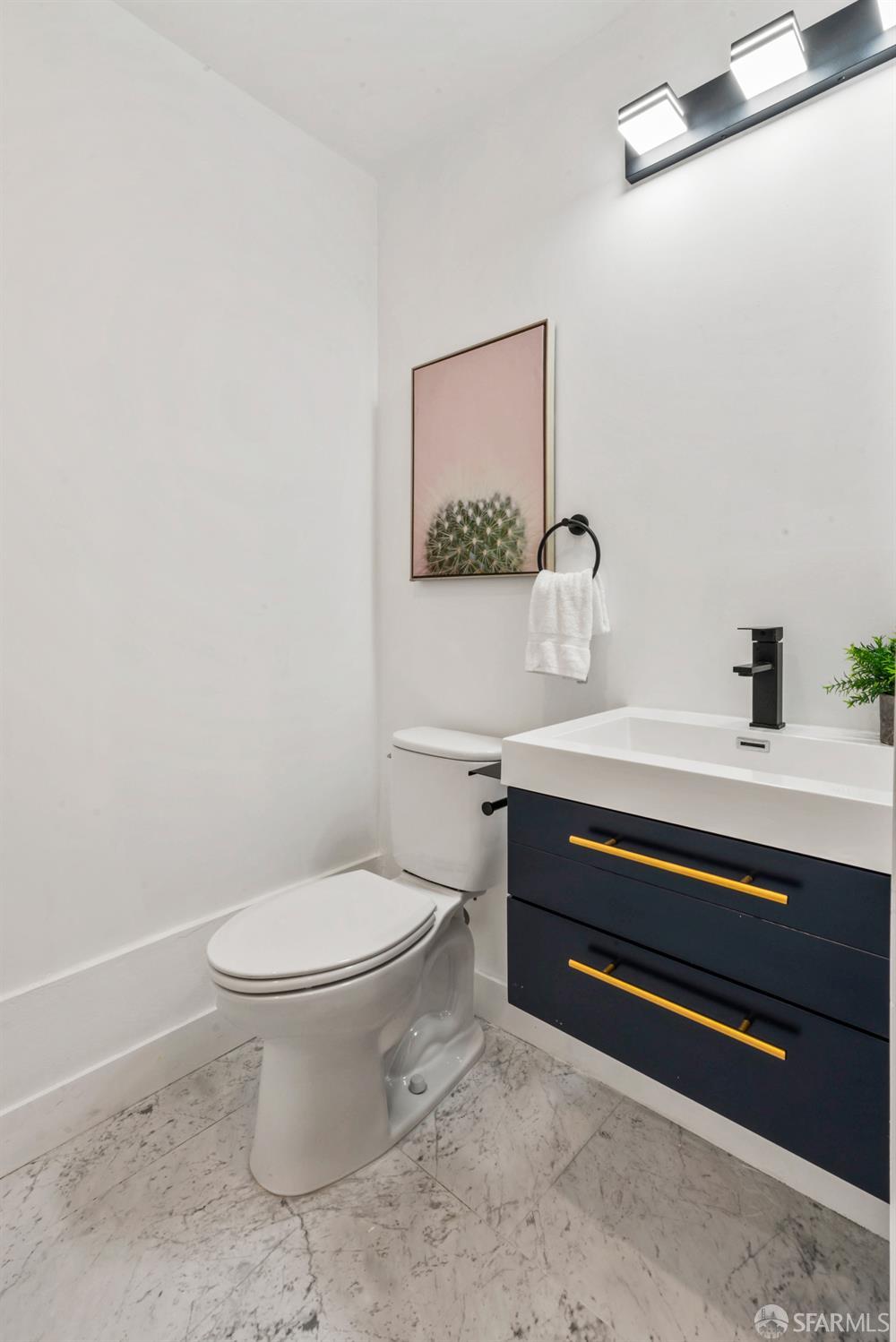 Detail Gallery Image 32 of 69 For 18 Prague St, San Francisco,  CA 94112 - 4 Beds | 3/1 Baths