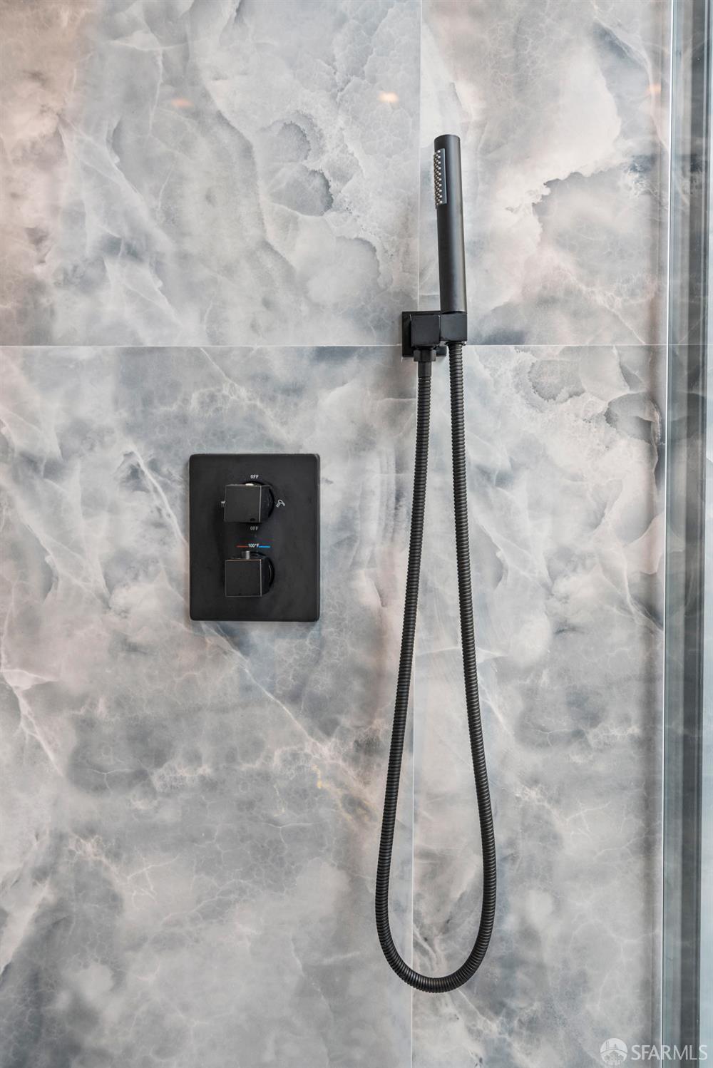 Detail Gallery Image 24 of 69 For 18 Prague St, San Francisco,  CA 94112 - 4 Beds | 3/1 Baths