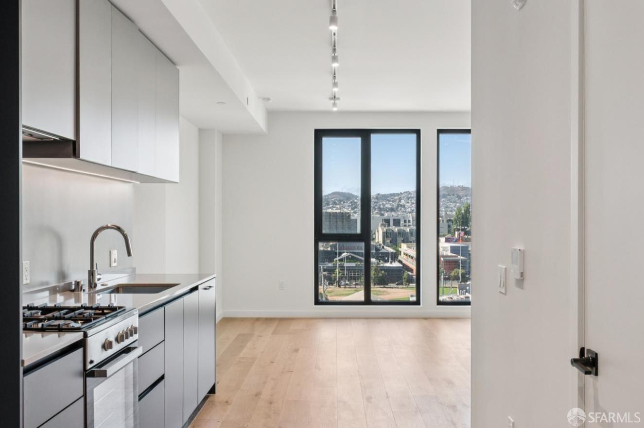 Detail Gallery Image 2 of 10 For 988 Harrison St #S08,  San Francisco,  CA 94107 - 0 Beds | 1 Baths