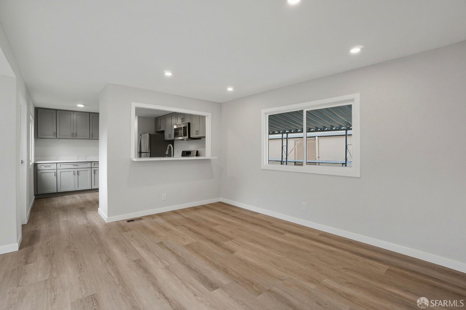 Detail Gallery Image 11 of 46 For 744 Treasure Dr, Bay Point,  CA 94565 - 2 Beds | 2 Baths