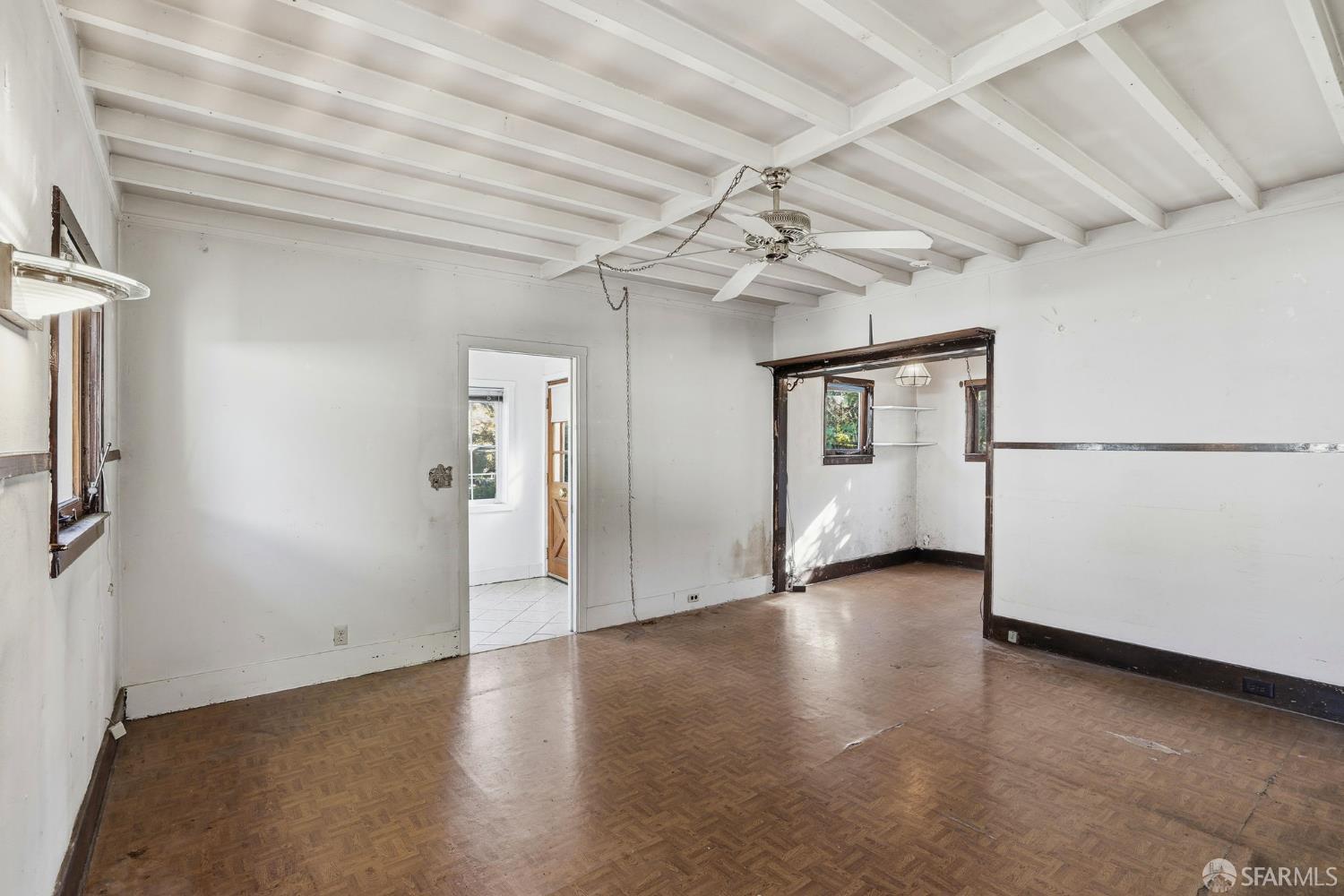 Detail Gallery Image 7 of 25 For 6391 Hillmont Dr, Oakland,  CA 94605 - 2 Beds | 1 Baths