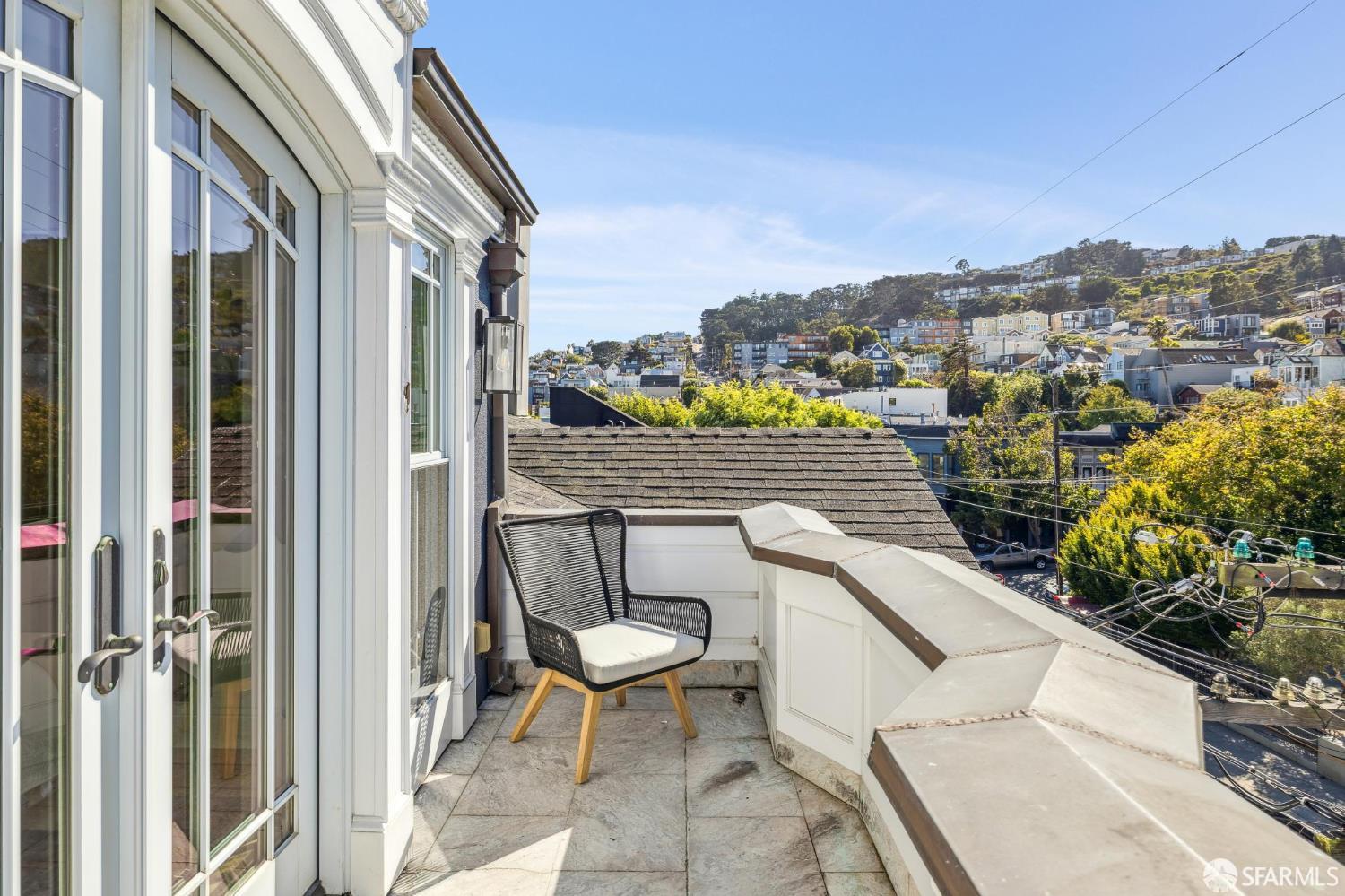 Detail Gallery Image 57 of 77 For 729 Douglass St #U,  San Francisco,  CA 94114 - 4 Beds | 4 Baths