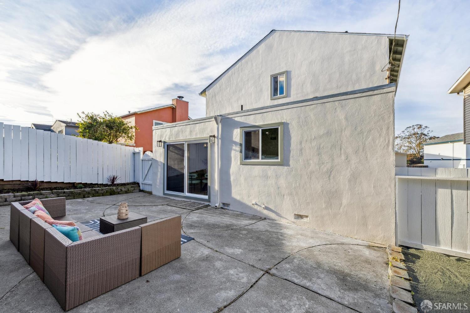 Detail Gallery Image 60 of 71 For 663 Foothill Dr, Pacifica,  CA 94044 - 3 Beds | 1/1 Baths