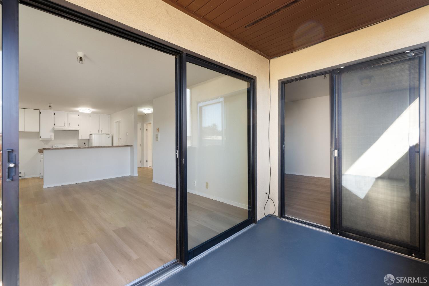 Detail Gallery Image 7 of 19 For 455 El Camino Real #307,  South San Francisco,  CA 94080 - 1 Beds | 1 Baths