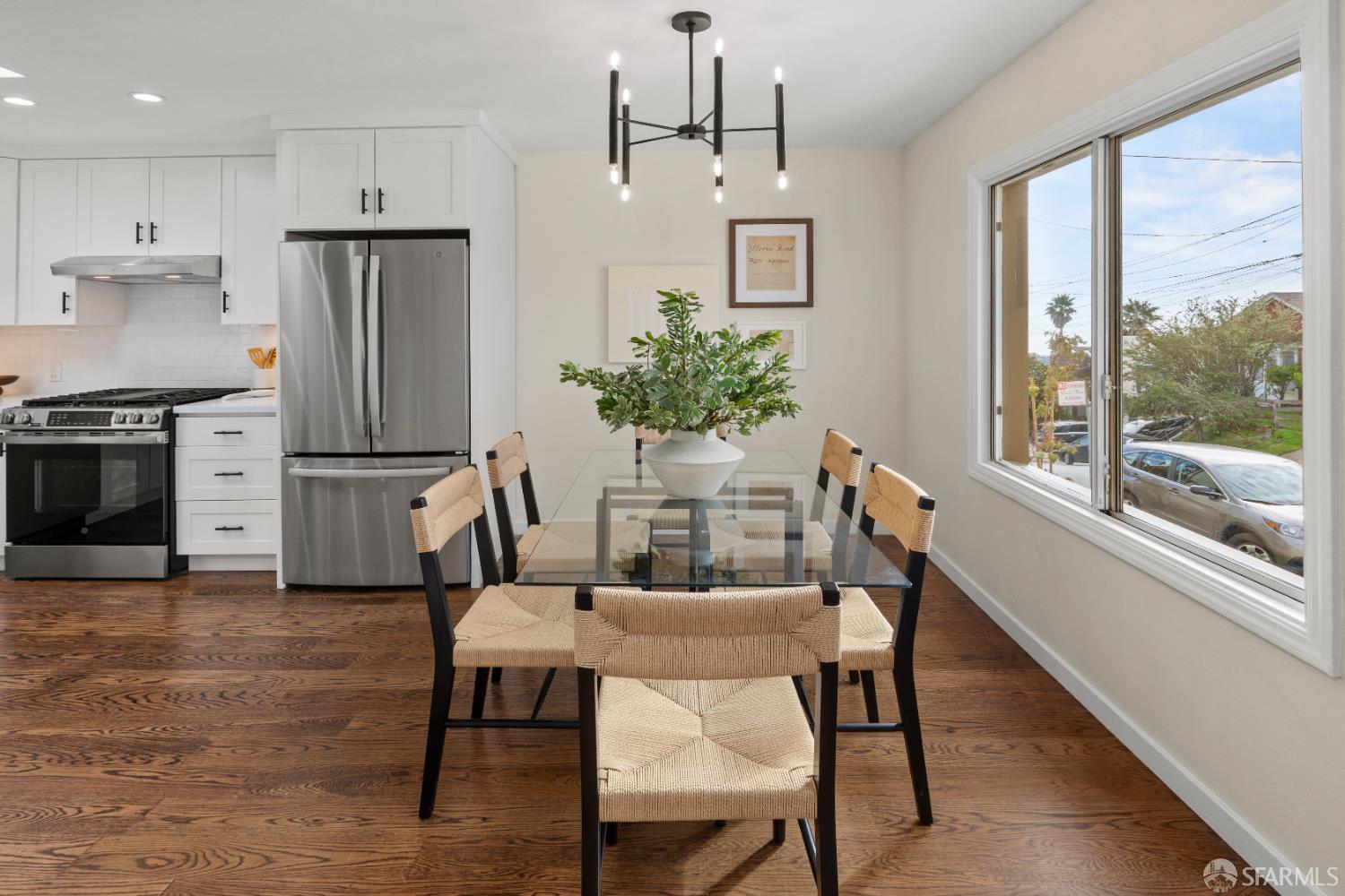 Detail Gallery Image 5 of 90 For 22 Tioga Ave, San Francisco,  CA 94134 - 3 Beds | 2 Baths