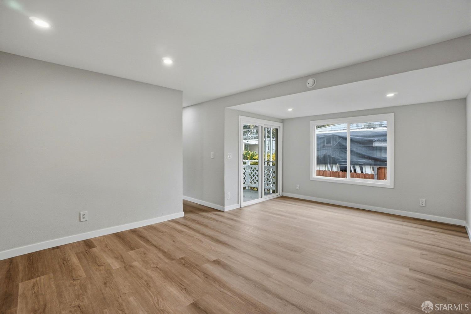 Detail Gallery Image 9 of 46 For 744 Treasure Dr, Bay Point,  CA 94565 - 2 Beds | 2 Baths