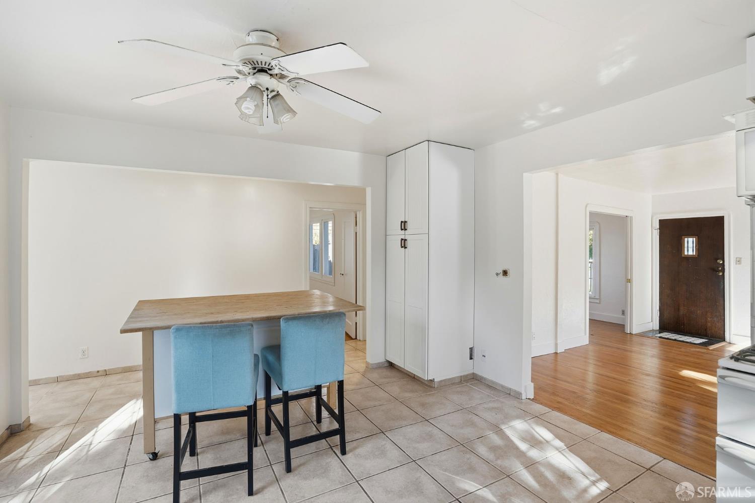 Detail Gallery Image 13 of 31 For 6383 Hillmont Dr, Oakland,  CA 94605 - 3 Beds | 1 Baths