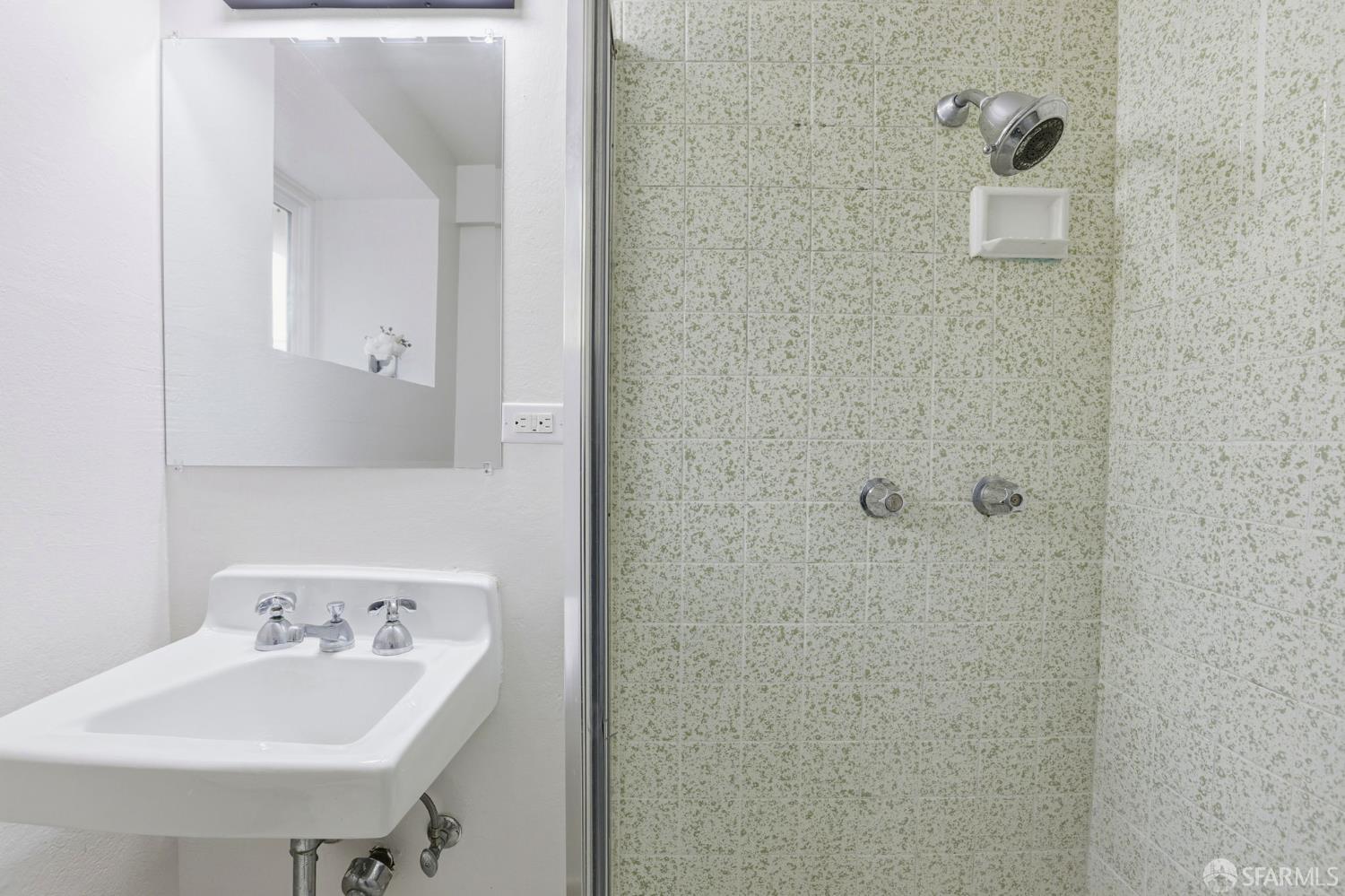 Detail Gallery Image 32 of 40 For 2006 31st Ave, San Francisco,  CA 94116 - 2 Beds | 1 Baths