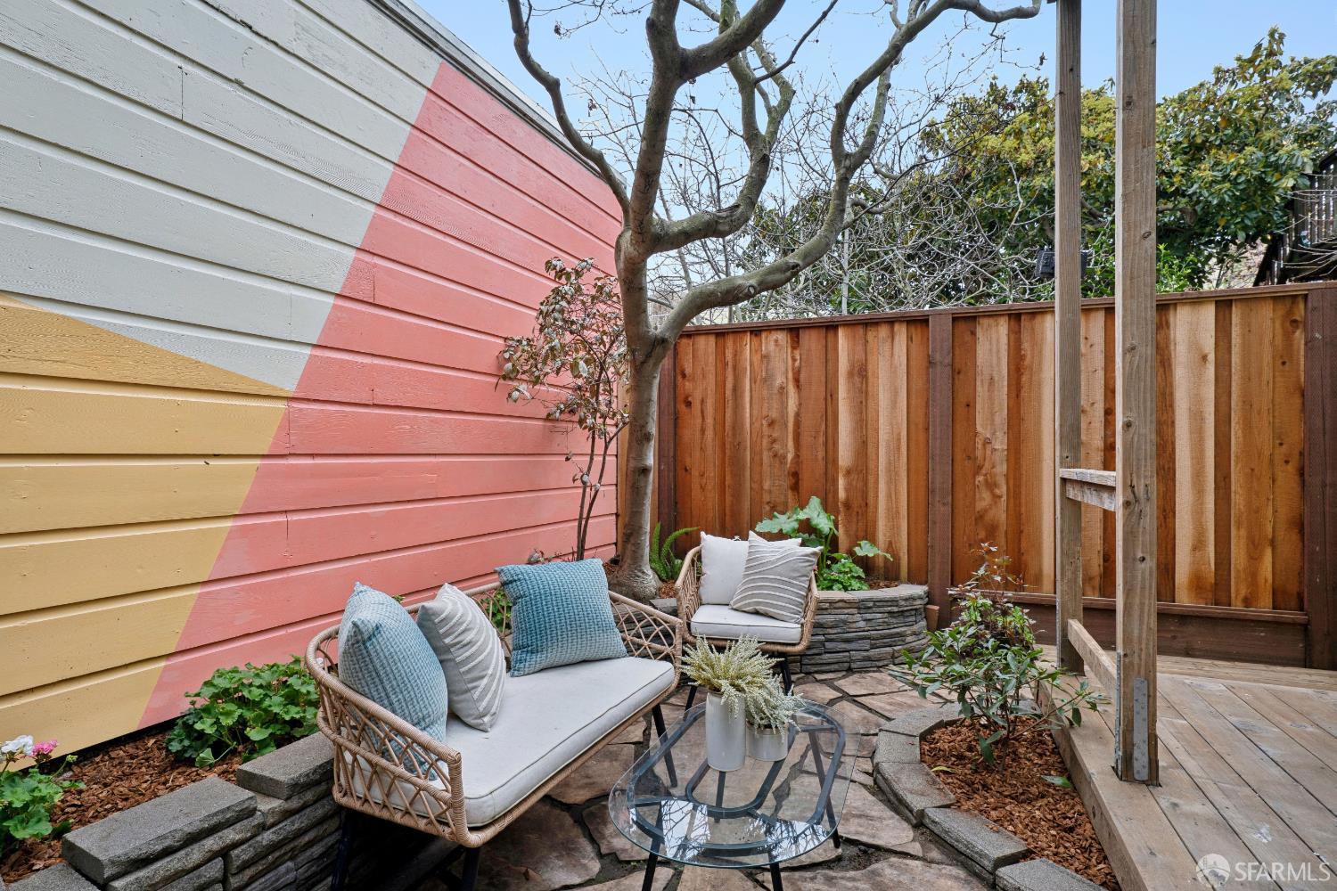 Detail Gallery Image 38 of 46 For 216 Dorland St, San Francisco,  CA 94114 - 2 Beds | 2 Baths