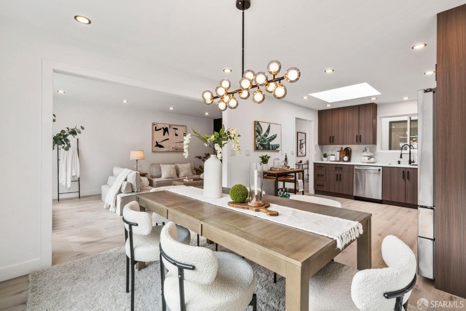 Detail Gallery Image 6 of 69 For 18 Prague St, San Francisco,  CA 94112 - 4 Beds | 3/1 Baths