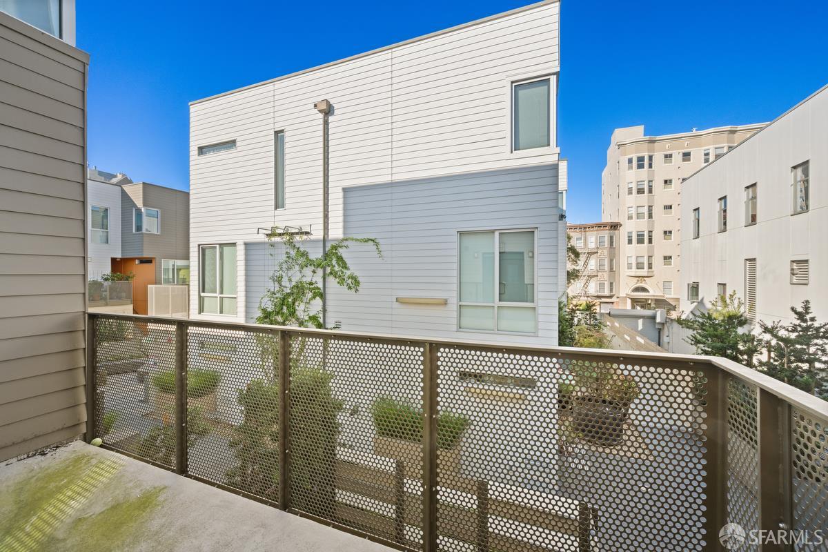 Detail Gallery Image 8 of 23 For 1345 Turk St #210,  San Francisco,  CA 94115 - 2 Beds | 1/1 Baths
