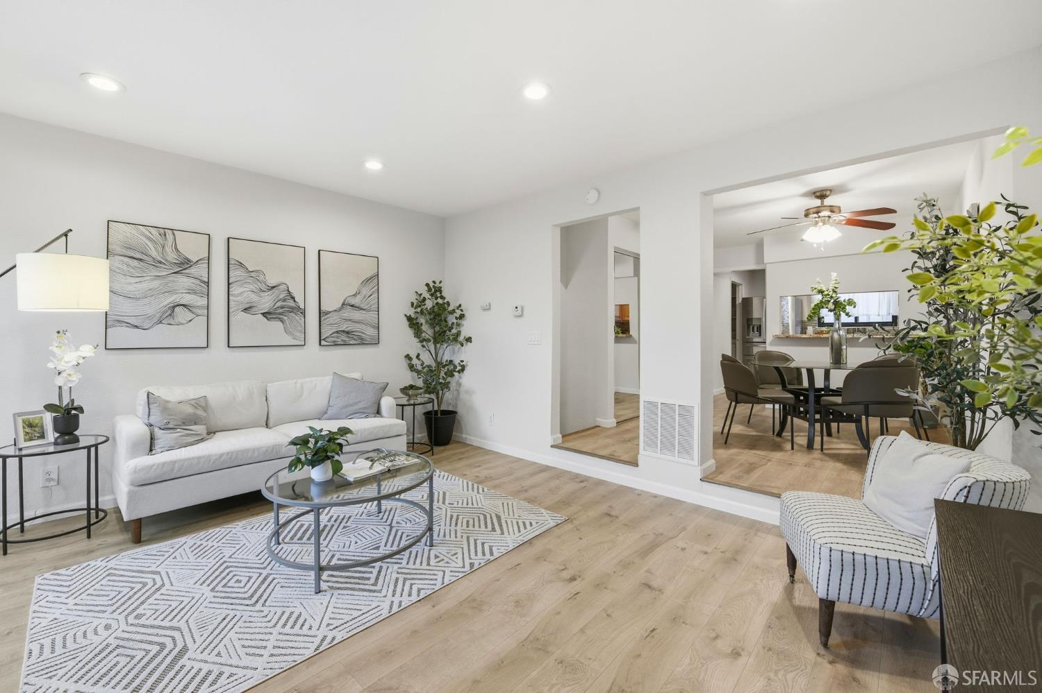 Detail Gallery Image 10 of 52 For 18005 Sunol Rd, Hayward,  CA 94541 - 2 Beds | 2/1 Baths