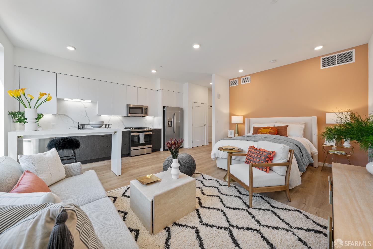 Detail Gallery Image 4 of 9 For 52 Kirkwood Ave #405,  San Francisco,  CA 94124 - 0 Beds | 1 Baths