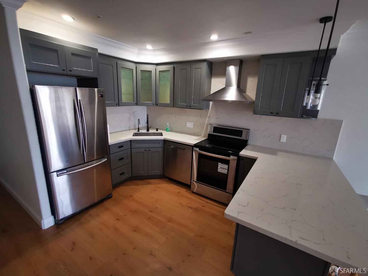 Detail Gallery Image 11 of 31 For 1233 20th Ave, San Francisco,  CA 94122 - 4 Beds | 4 Baths