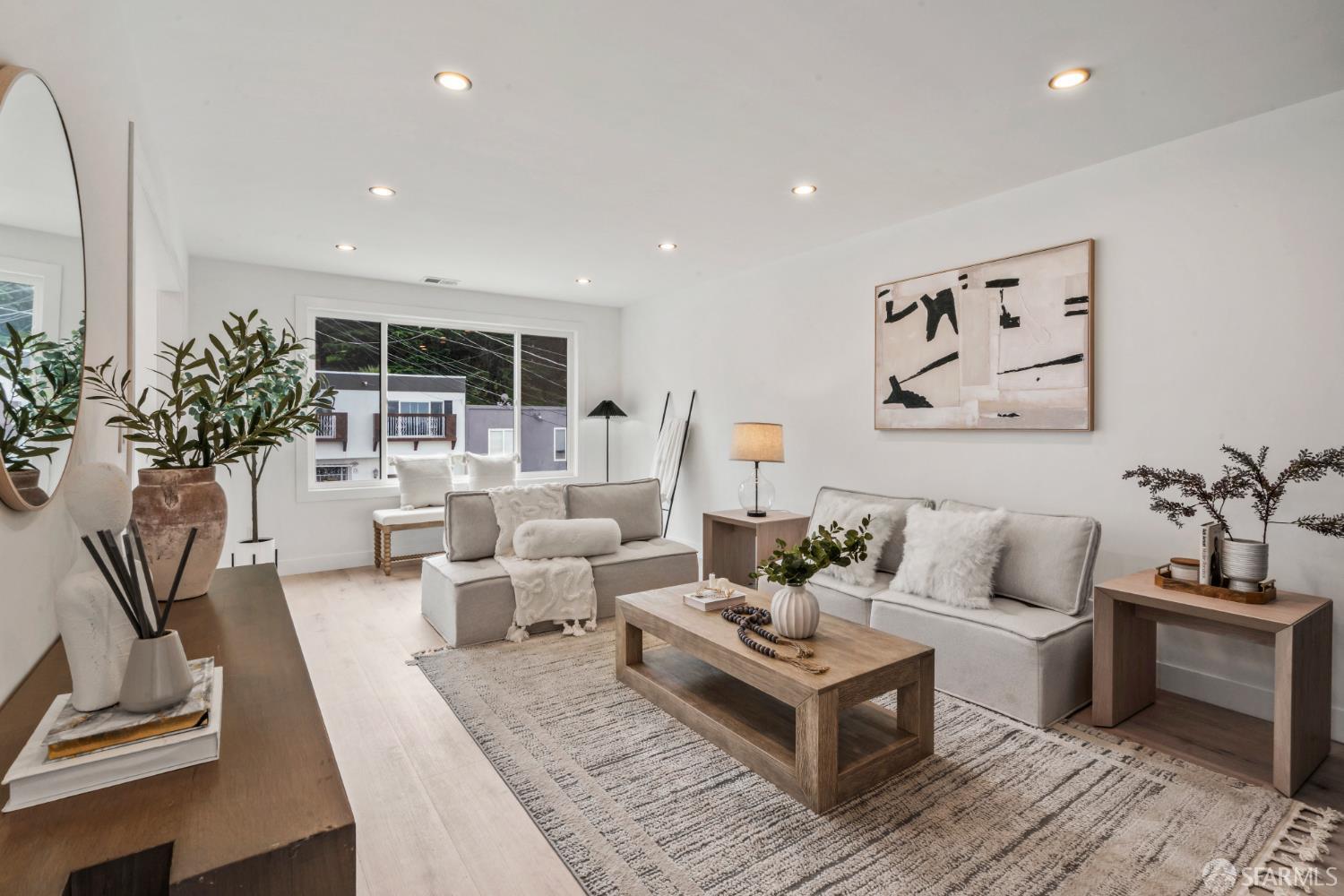 Detail Gallery Image 11 of 69 For 18 Prague St, San Francisco,  CA 94112 - 4 Beds | 3/1 Baths