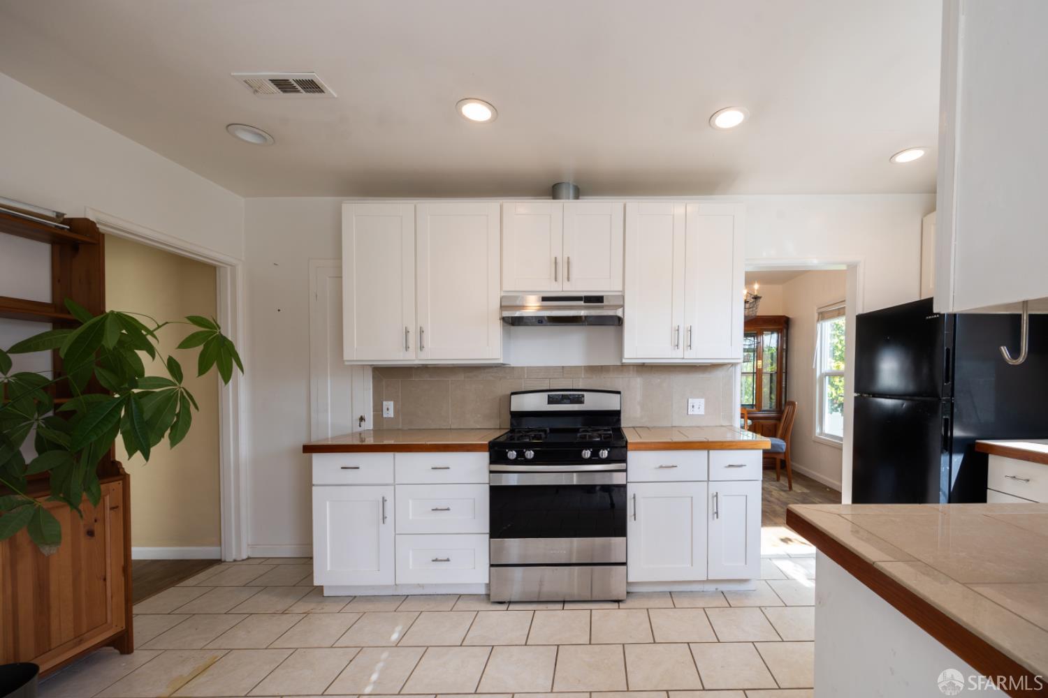 Detail Gallery Image 19 of 27 For 3228 Mcbryde Ave, Richmond,  CA 94804 - 3 Beds | 2 Baths