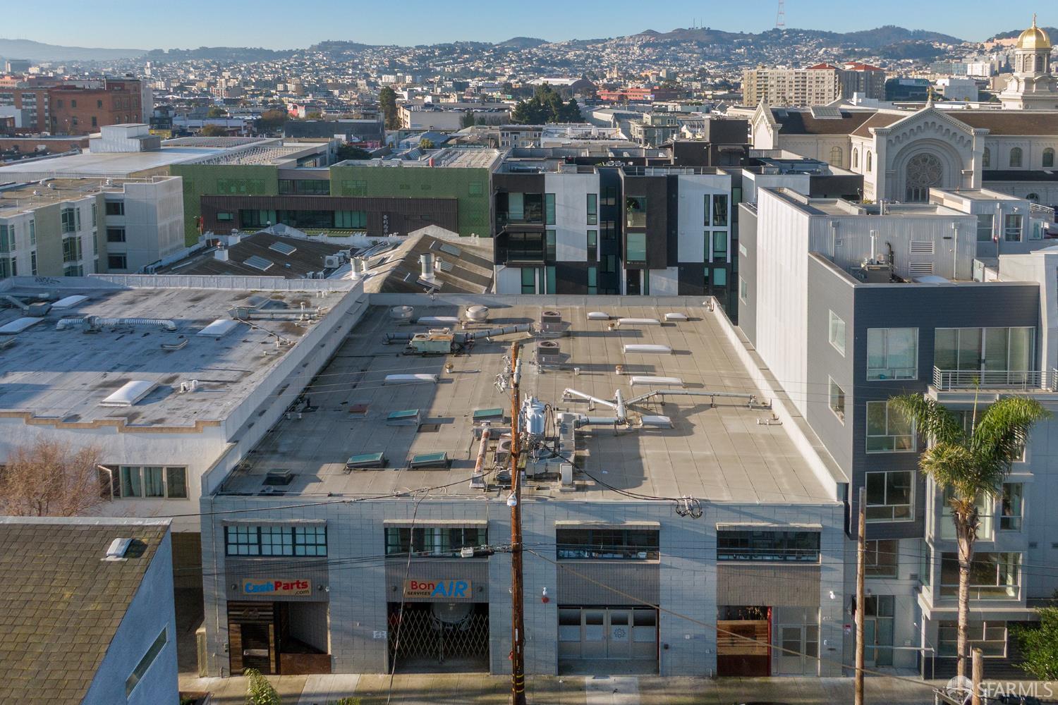 Detail Gallery Image 2 of 34 For 42 Dore St, San Francisco,  CA 94121 - – Beds | – Baths