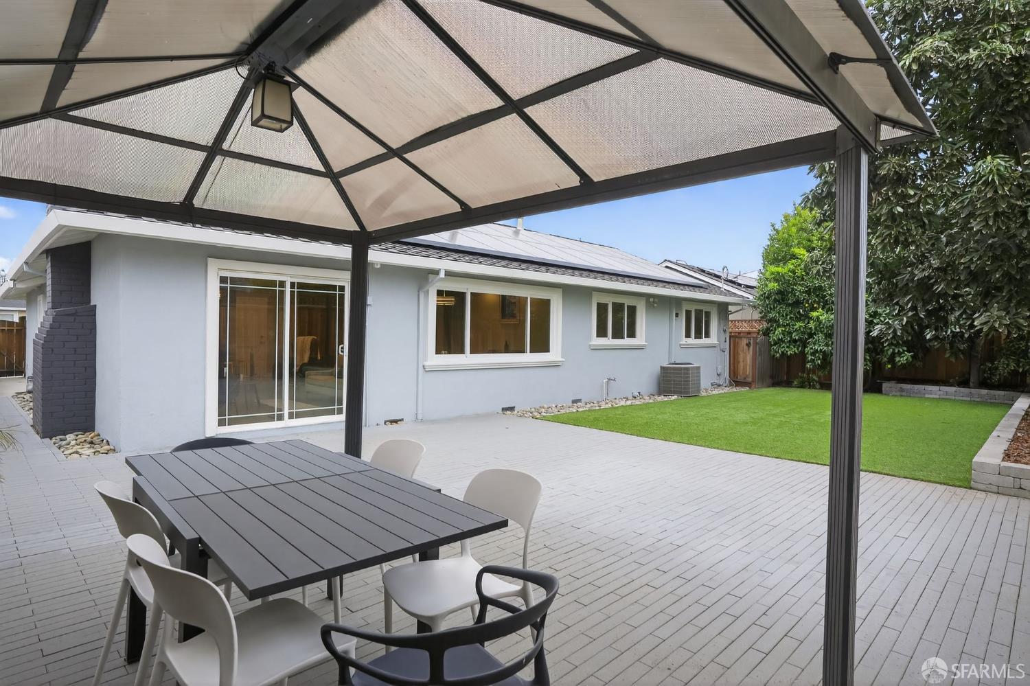 Detail Gallery Image 10 of 27 For 4576 Moran Dr, San Jose,  CA 95129 - 4 Beds | 3 Baths