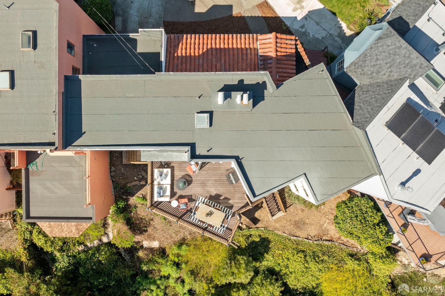 Detail Gallery Image 30 of 81 For 11 Encline Ct, San Francisco,  CA 94127 - 3 Beds | 3/1 Baths