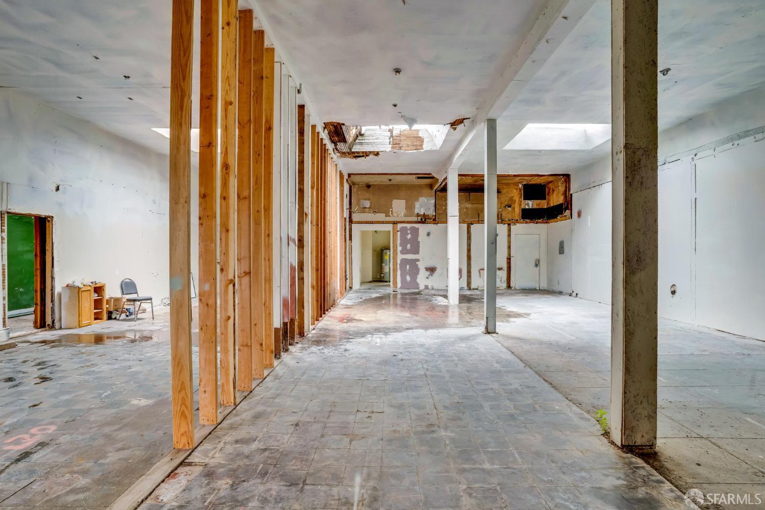 Detail Gallery Image 15 of 34 For 5300 Foothill Blvd, Oakland,  CA 94601 - – Beds | – Baths