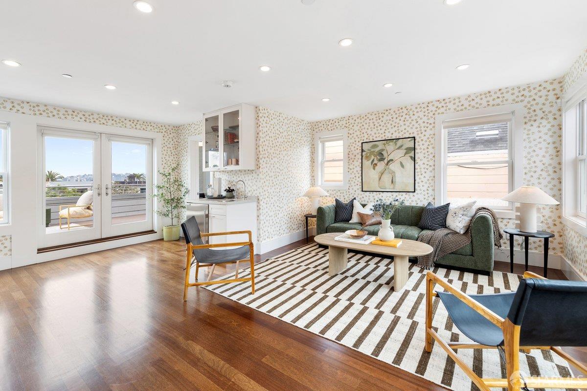 Detail Gallery Image 29 of 65 For 22 Abbey St, San Francisco,  CA 94114 - 3 Beds | 3/1 Baths