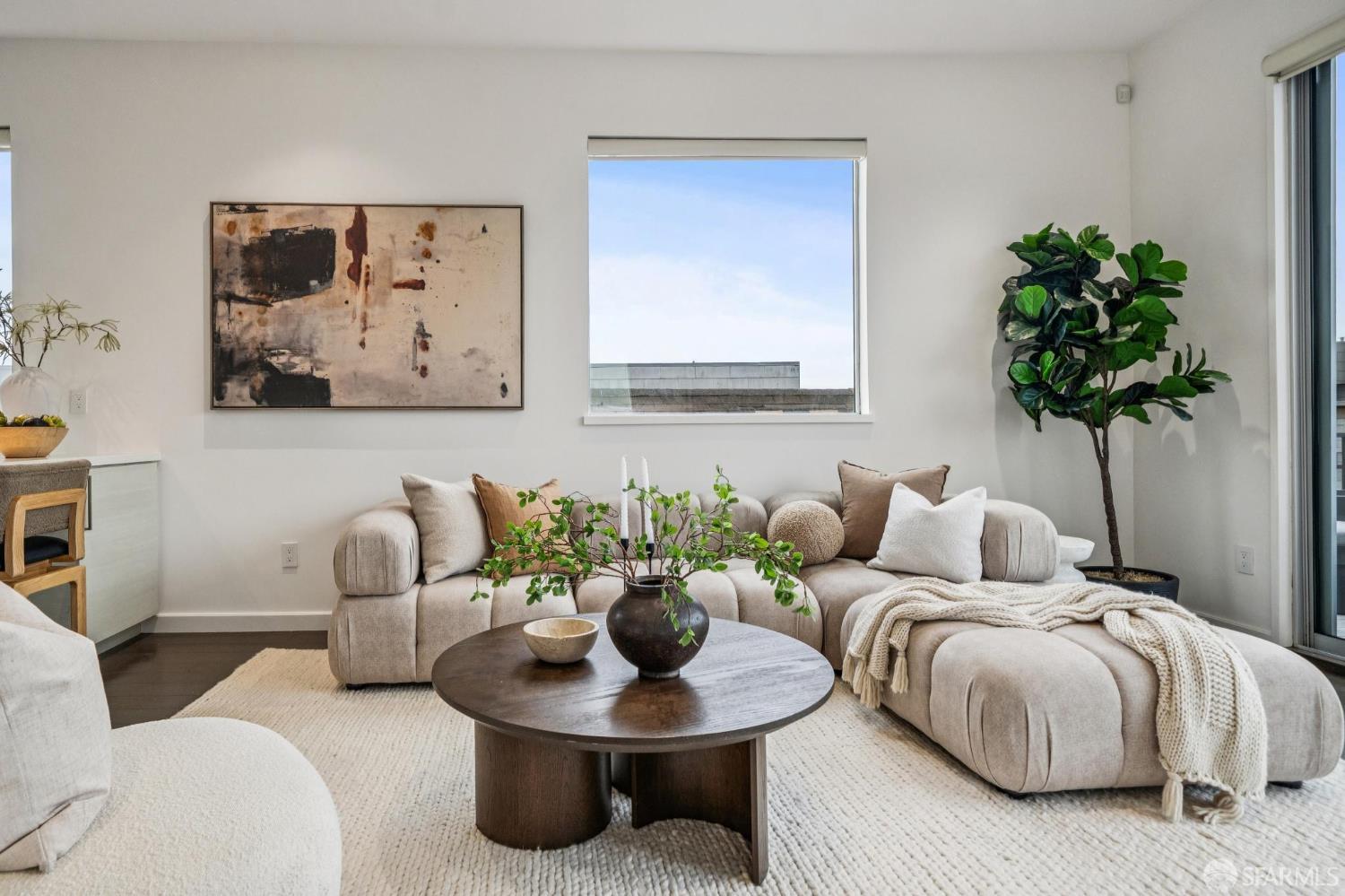 Detail Gallery Image 7 of 54 For 1479 Dolores St, San Francisco,  CA 94110 - 2 Beds | 2 Baths