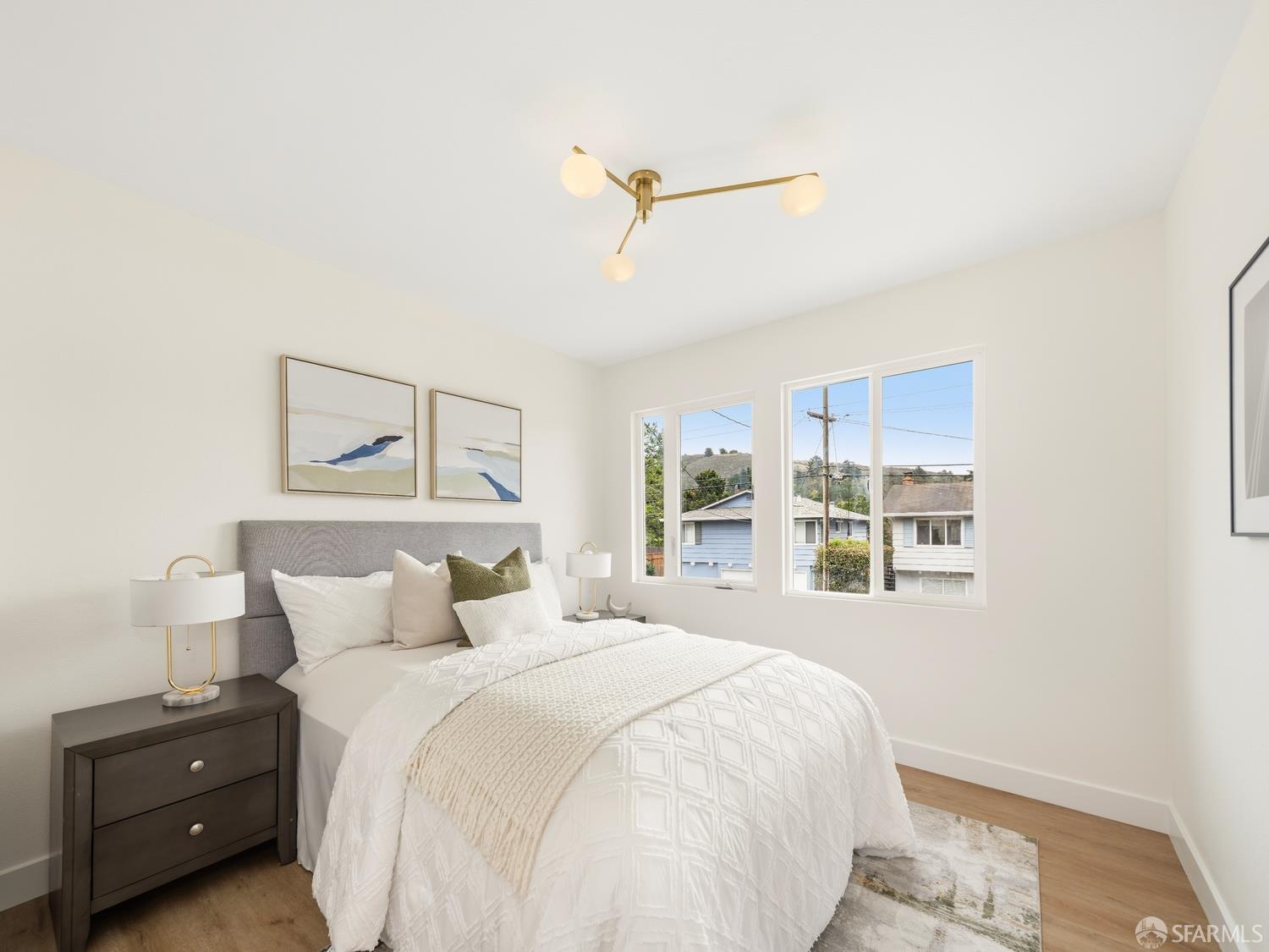 Detail Gallery Image 11 of 26 For 1107 Mason Dr, Pacifica,  CA 94404 - 4 Beds | 3 Baths