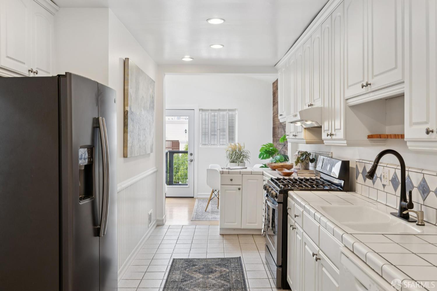 Detail Gallery Image 17 of 55 For 1439 22nd Ave, San Francisco,  CA 94122 - 3 Beds | 1/1 Baths