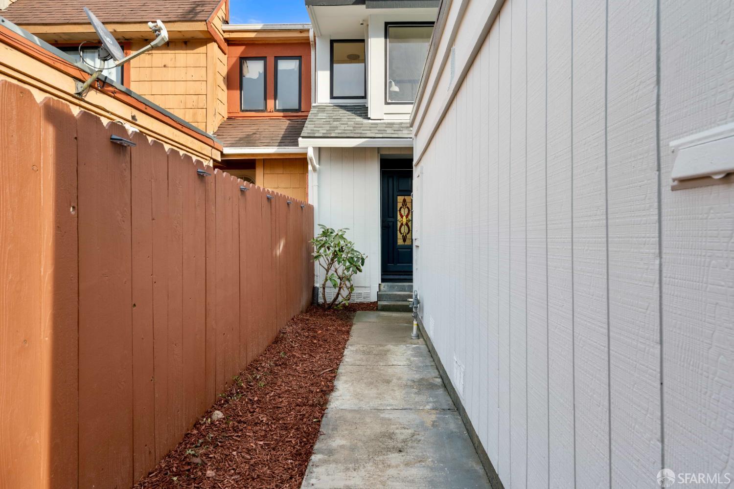 Detail Gallery Image 2 of 61 For 3948 Stein Ct, South San Francisco,  CA 94080 - 3 Beds | 2/1 Baths