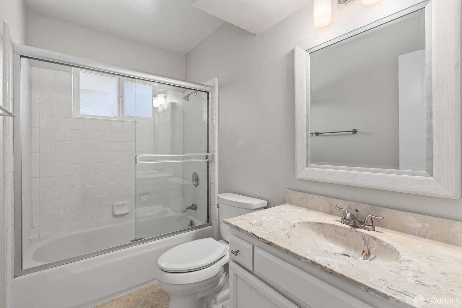 Detail Gallery Image 20 of 25 For 1059 El Centro Ave #3,  Oakland,  CA 94602 - 2 Beds | 2 Baths