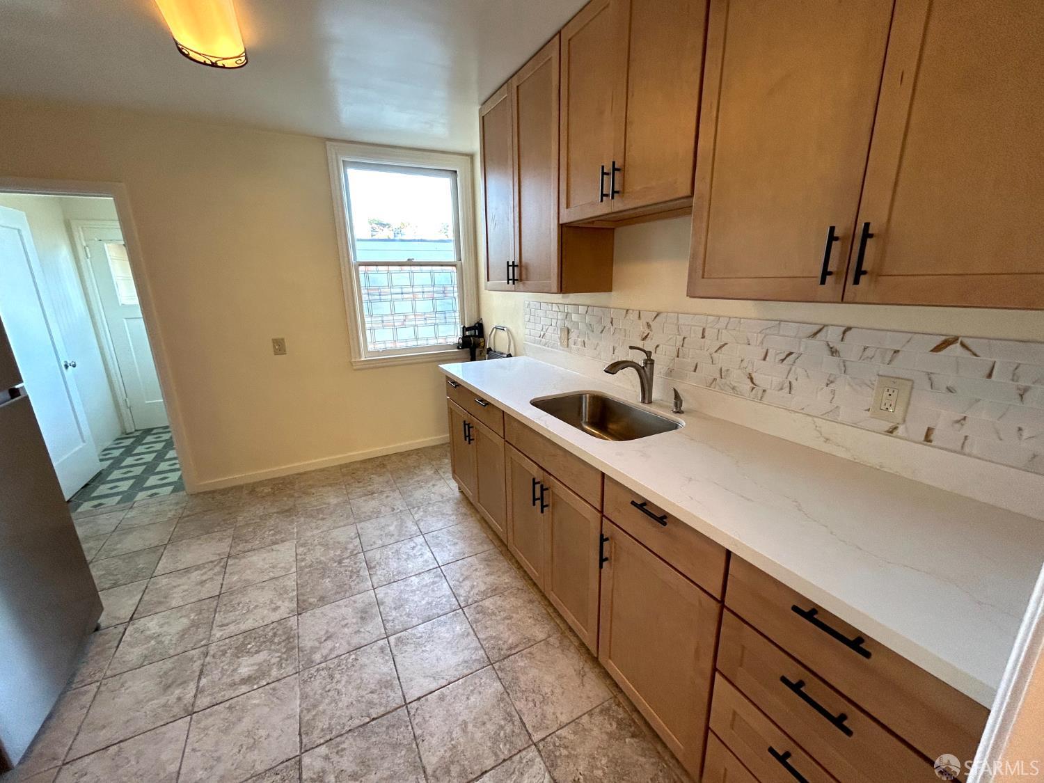Detail Gallery Image 2 of 21 For 106 Caselli Ave #106,  San Francisco,  CA 94114 - 1 Beds | 1 Baths