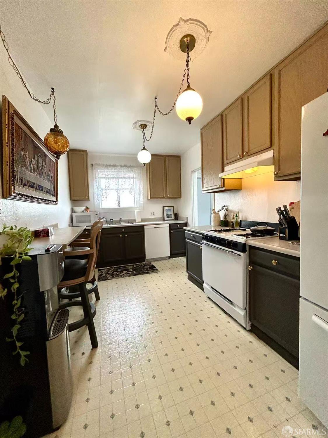 Detail Gallery Image 6 of 20 For 6454 Mission St, Daly City,  CA 94014 - – Beds | – Baths