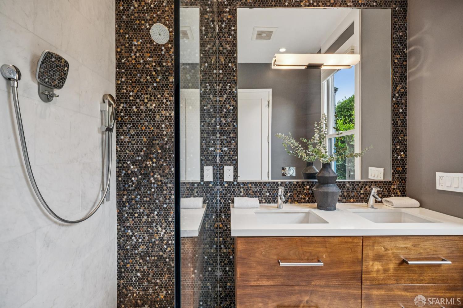 Detail Gallery Image 42 of 54 For 1479 Dolores St, San Francisco,  CA 94110 - 2 Beds | 2 Baths