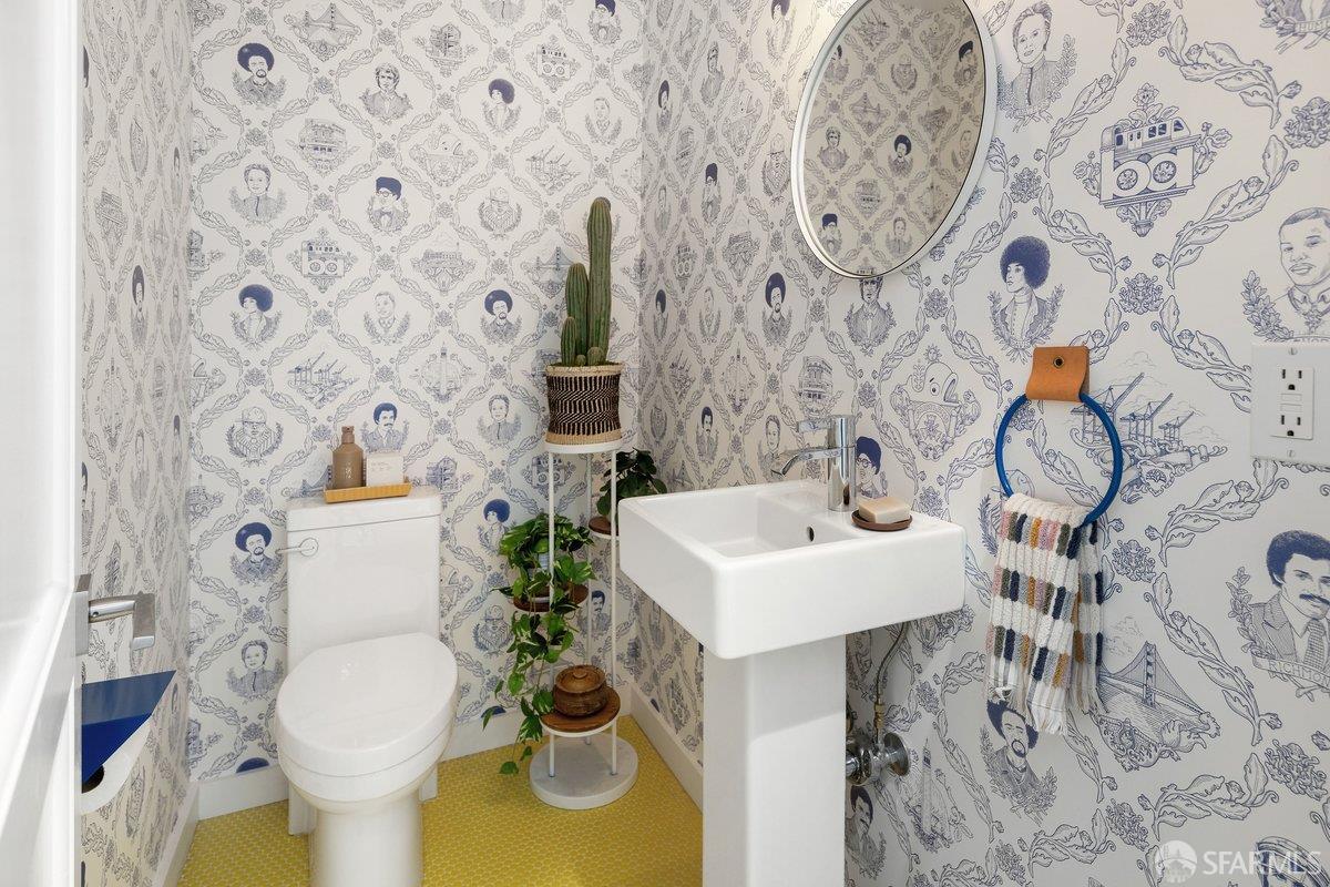 Detail Gallery Image 12 of 65 For 22 Abbey St, San Francisco,  CA 94114 - 3 Beds | 3/1 Baths