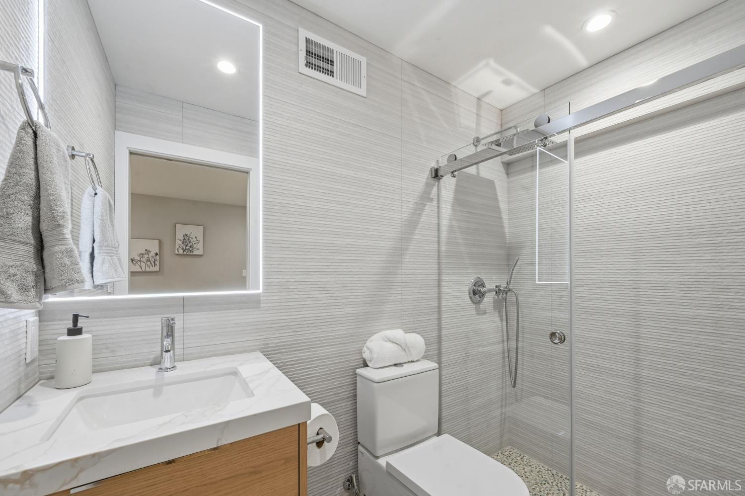 Detail Gallery Image 36 of 67 For 1983 15th Ave, San Francisco,  CA 94116 - 5 Beds | 4/1 Baths