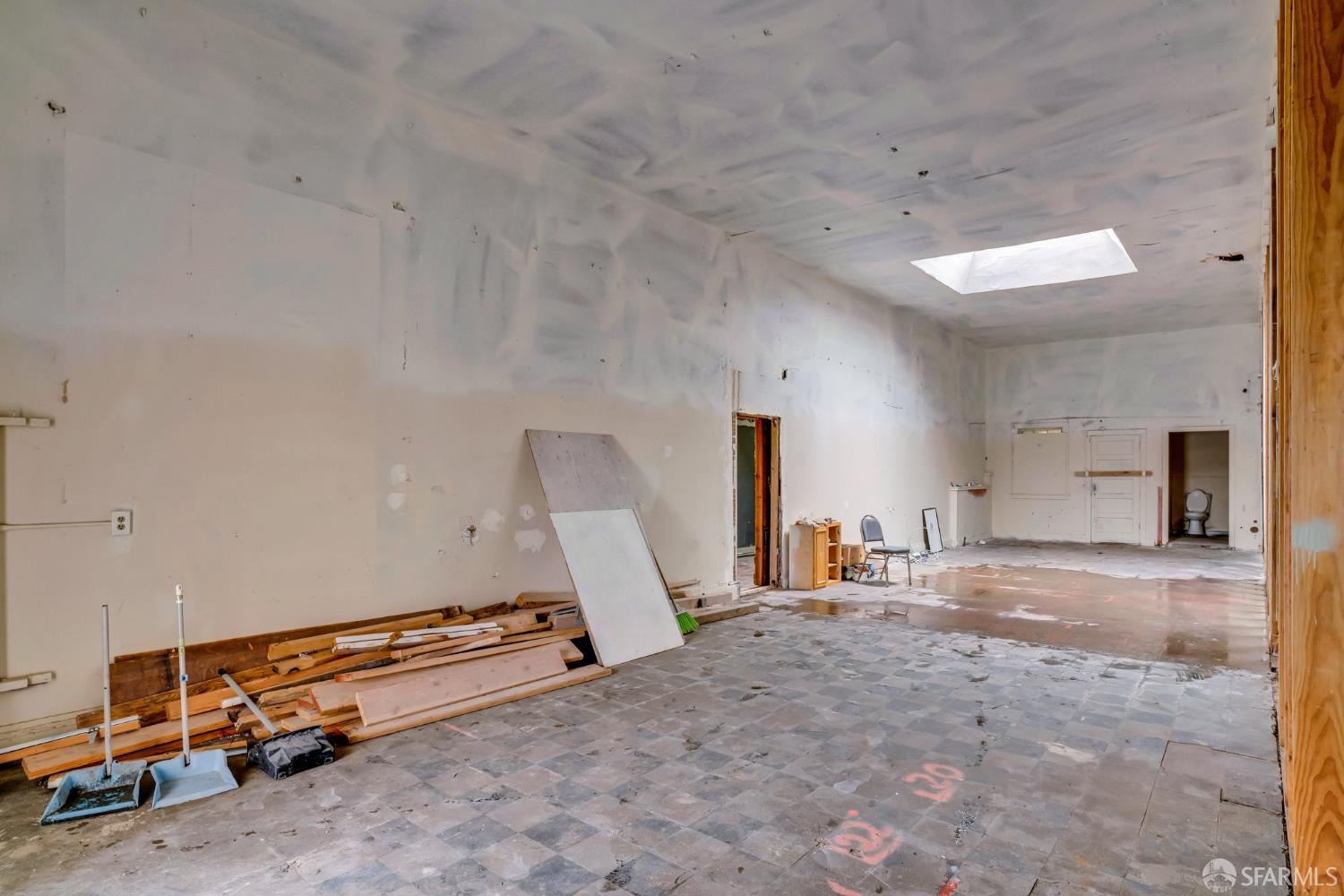 Detail Gallery Image 16 of 34 For 5300 Foothill Blvd, Oakland,  CA 94601 - – Beds | – Baths