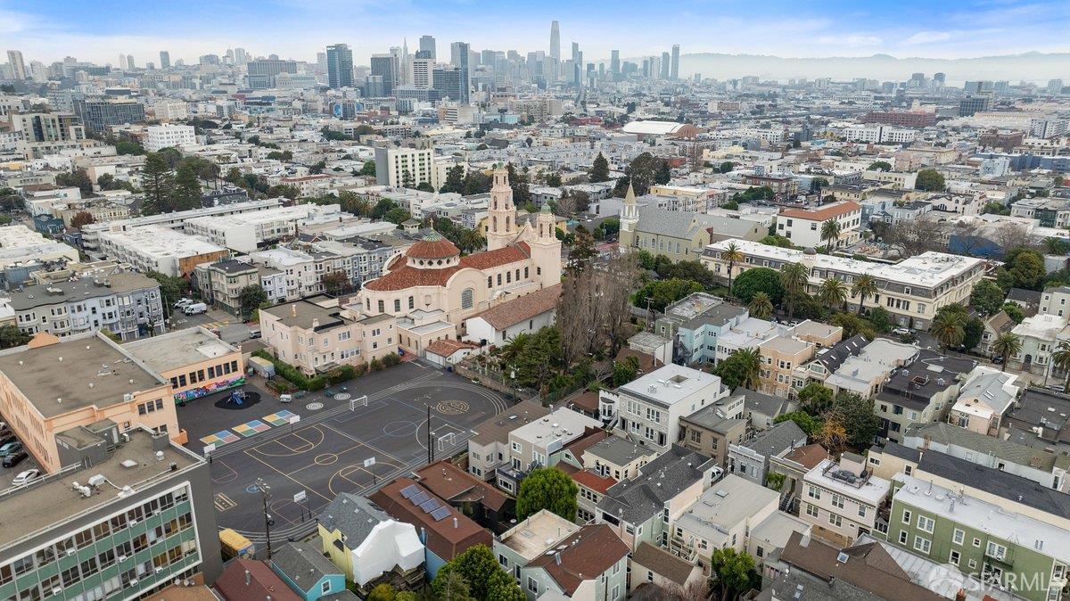 Detail Gallery Image 52 of 65 For 22 Abbey St, San Francisco,  CA 94114 - 3 Beds | 3/1 Baths