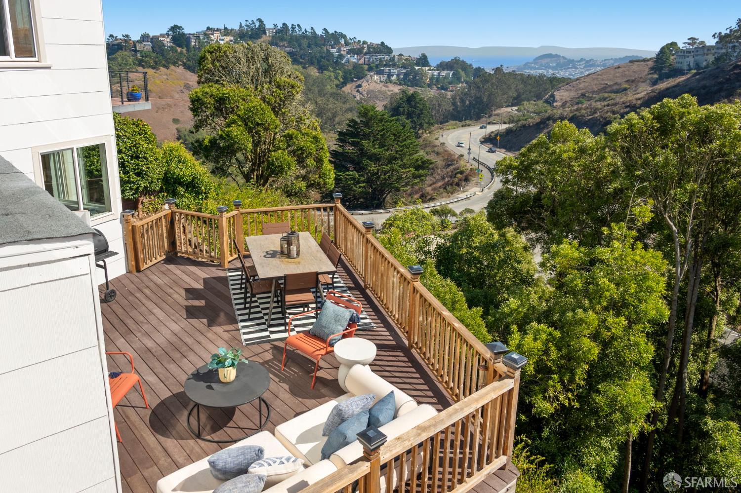 Detail Gallery Image 55 of 81 For 11 Encline Ct, San Francisco,  CA 94127 - 3 Beds | 3/1 Baths