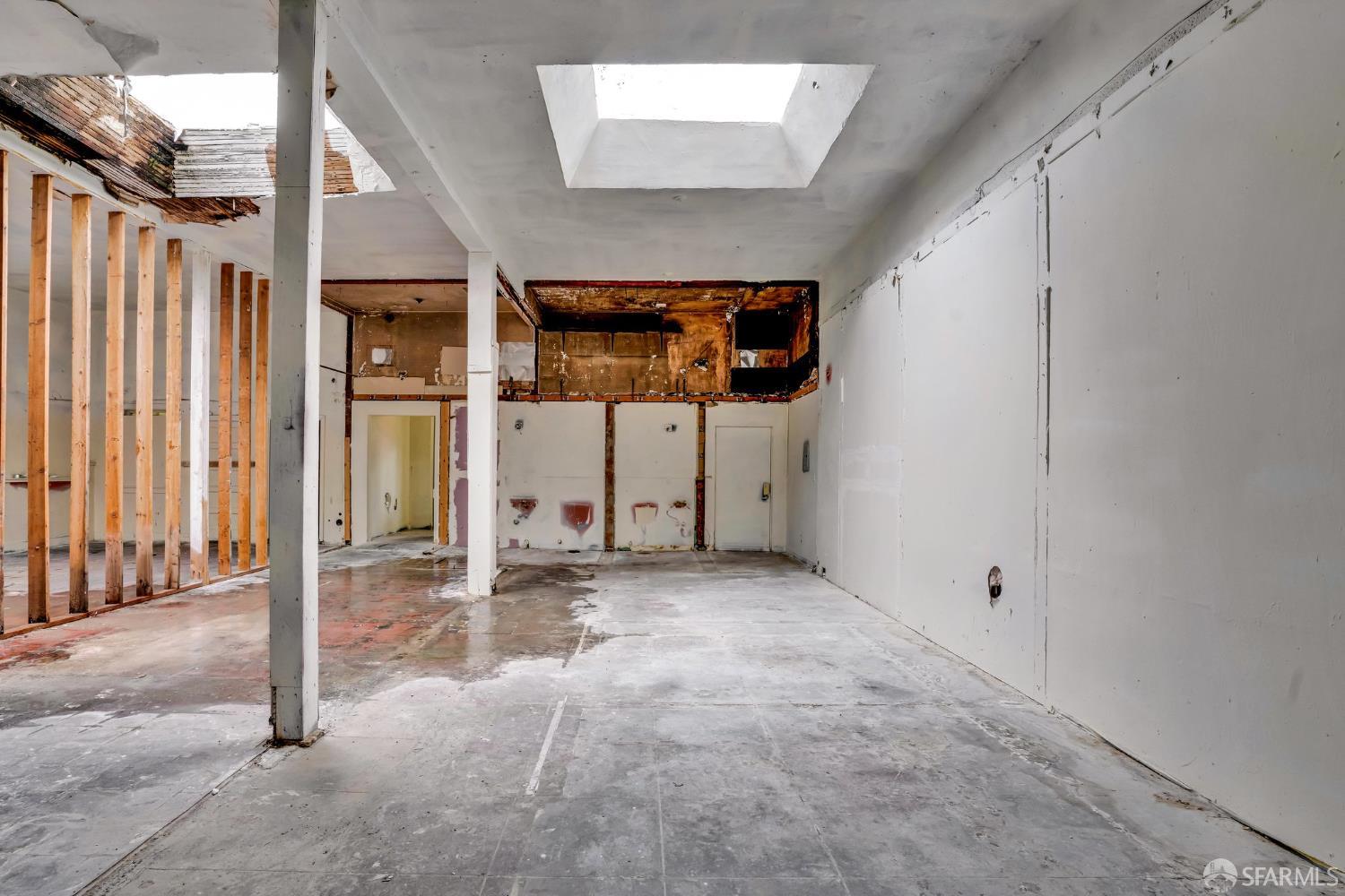 Detail Gallery Image 18 of 34 For 5300 Foothill Blvd, Oakland,  CA 94601 - – Beds | – Baths