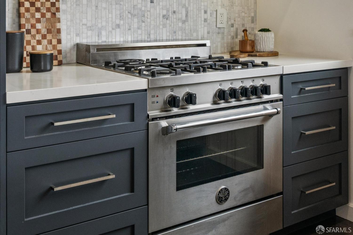 Detail Gallery Image 22 of 54 For 1479 Dolores St, San Francisco,  CA 94110 - 2 Beds | 2 Baths