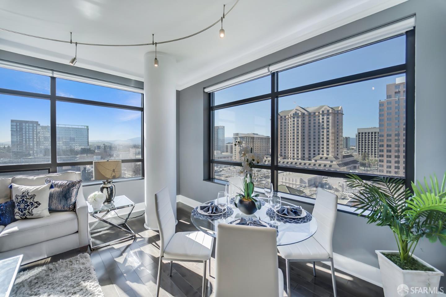 Detail Gallery Image 3 of 44 For 88 E San Fernando St #1002,  San Jose,  CA 95113 - 2 Beds | 2 Baths