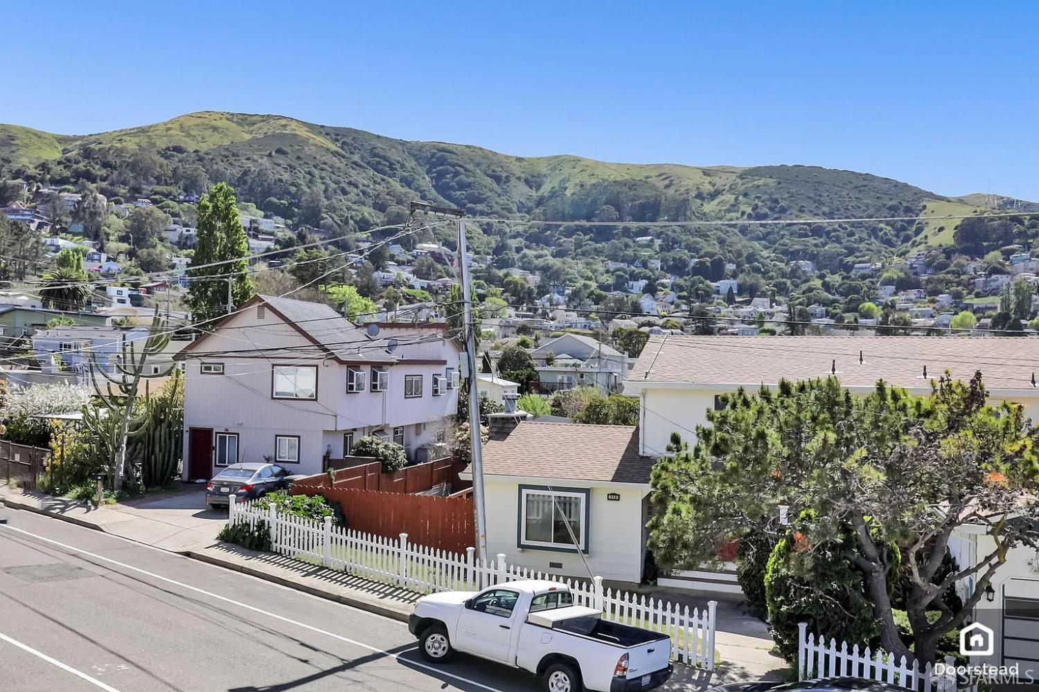 Detail Gallery Image 28 of 33 For 113 Alvarado St, Brisbane,  CA 94005 - 2 Beds | 2 Baths