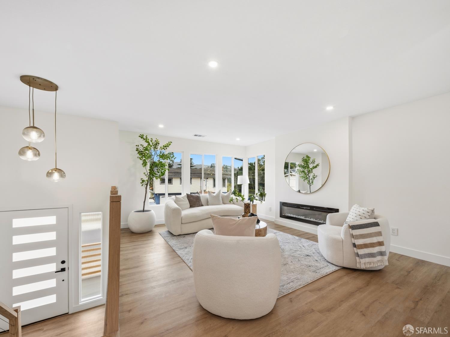 Detail Gallery Image 23 of 26 For 1107 Mason Dr, Pacifica,  CA 94404 - 4 Beds | 3 Baths