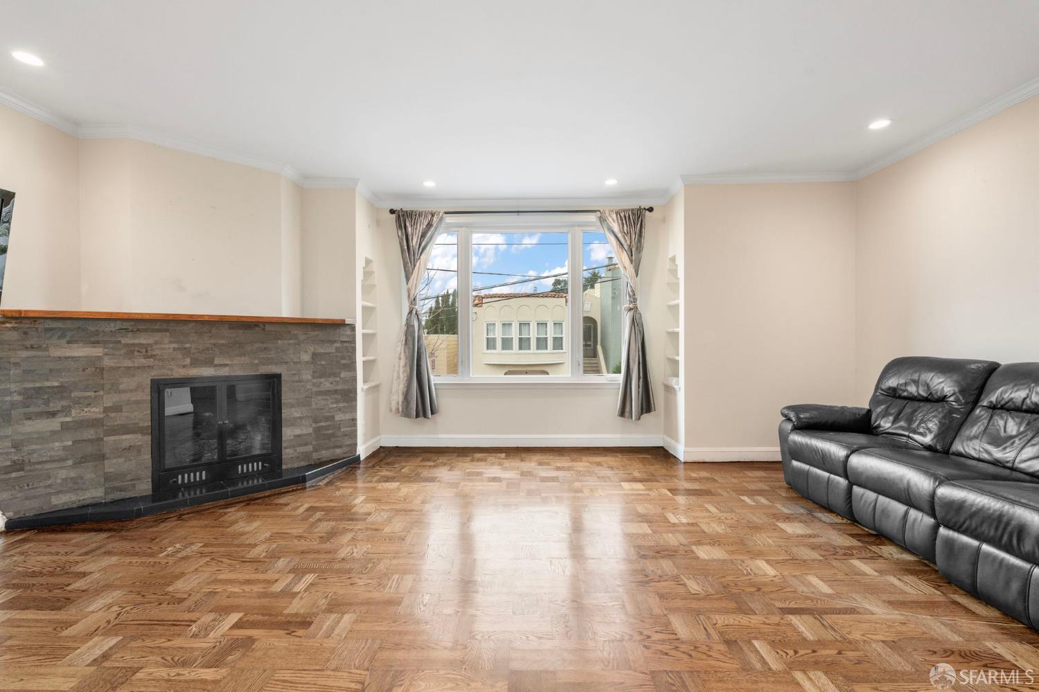 Detail Gallery Image 2 of 43 For 112 Baden St, San Francisco,  CA 94131 - 3 Beds | 2 Baths