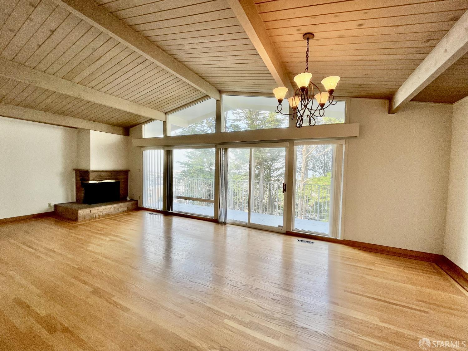 Detail Gallery Image 2 of 20 For 7 Sheldon Ter, San Francisco,  CA 94122 - 3 Beds | 3 Baths