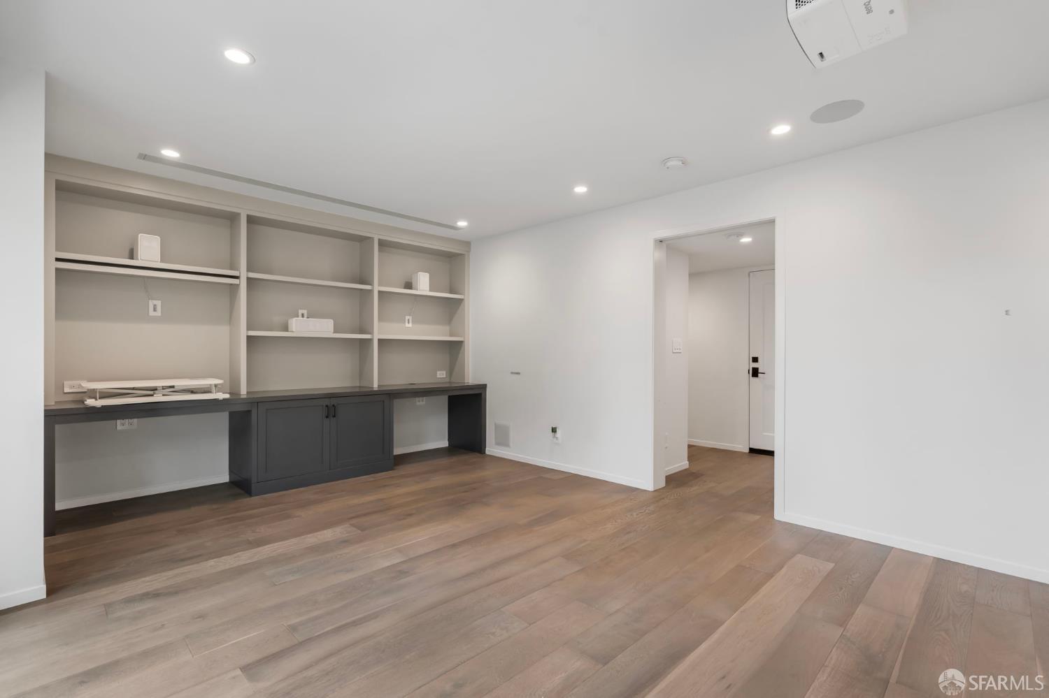 Detail Gallery Image 25 of 43 For 112 Baden St, San Francisco,  CA 94131 - 3 Beds | 2 Baths