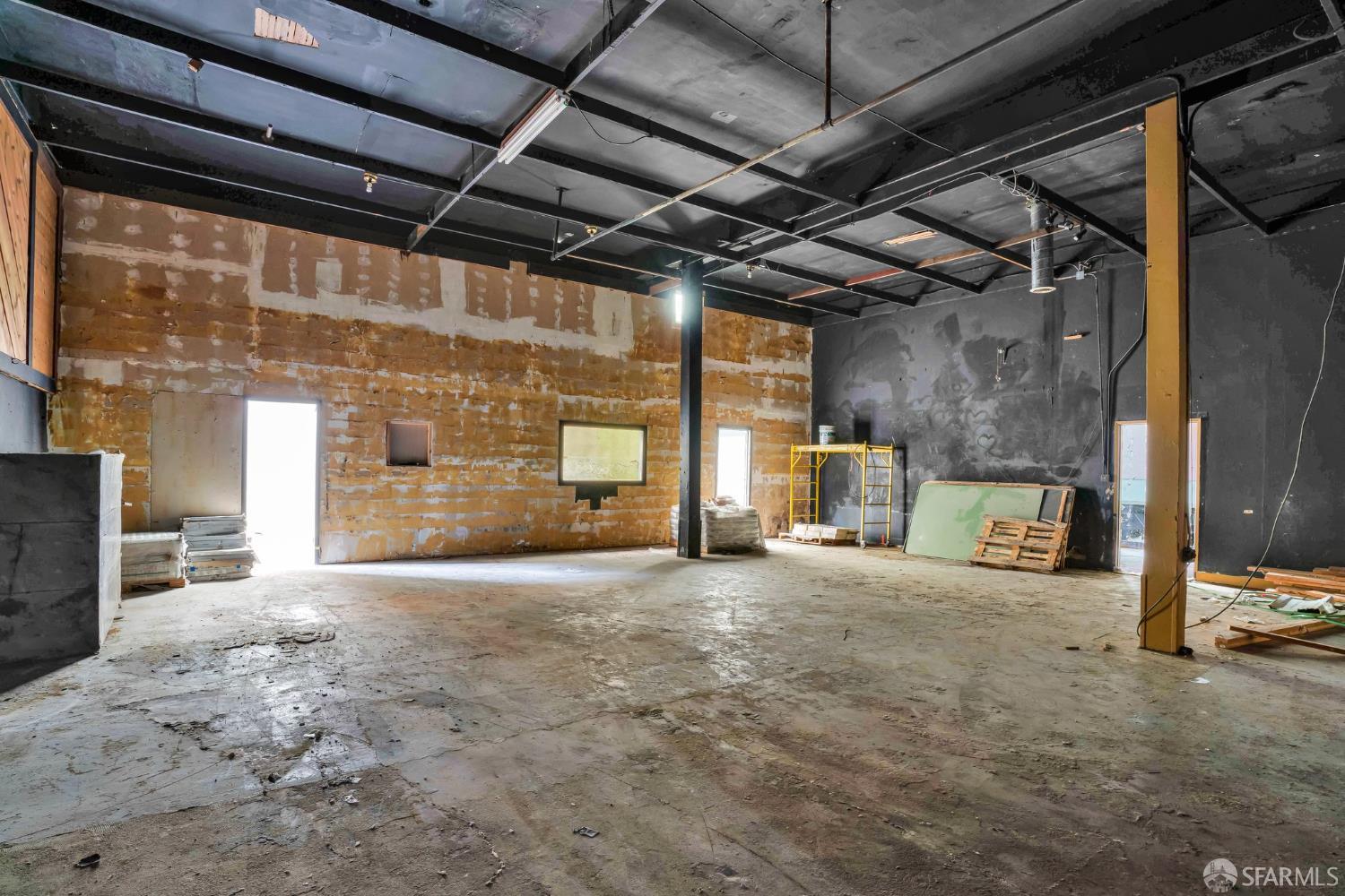 Detail Gallery Image 6 of 34 For 5300 Foothill Blvd, Oakland,  CA 94601 - – Beds | – Baths