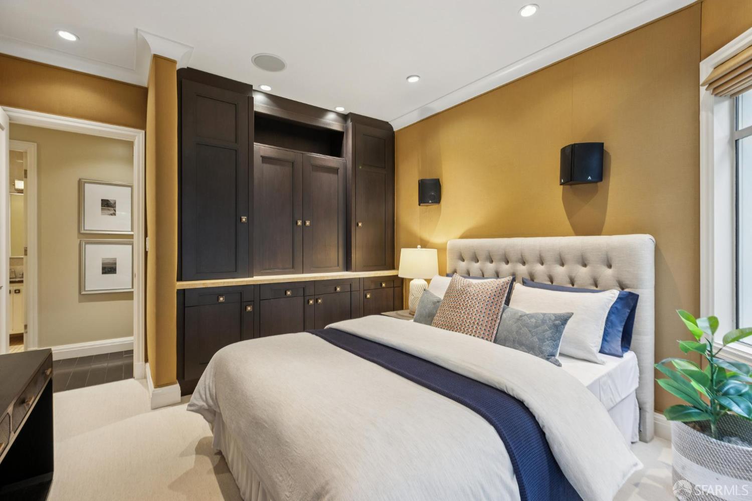 Detail Gallery Image 30 of 48 For 1150 Lombard St #18,  San Francisco,  CA 94109 - 2 Beds | 2 Baths