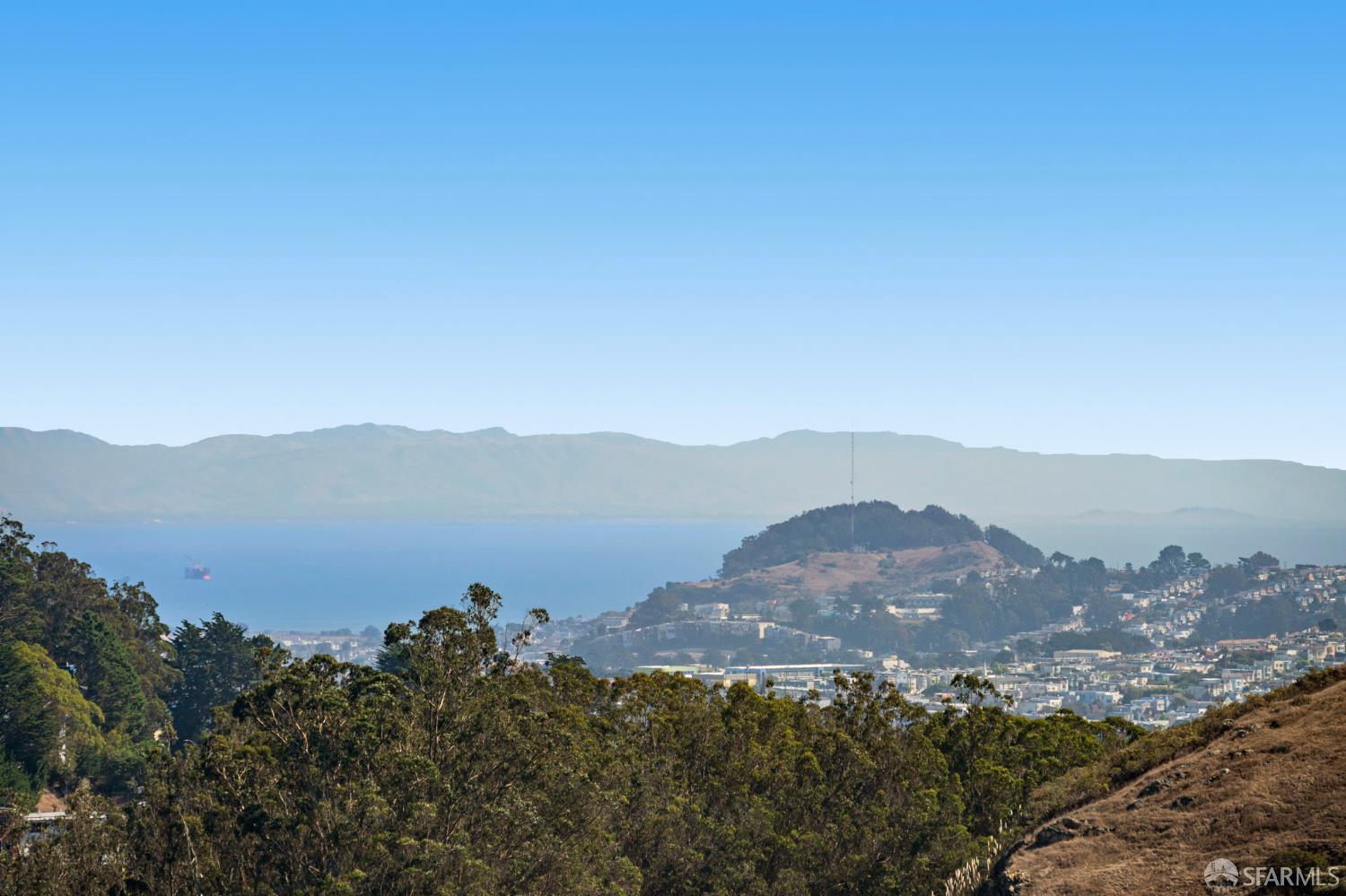 Detail Gallery Image 28 of 81 For 11 Encline Ct, San Francisco,  CA 94127 - 3 Beds | 3/1 Baths