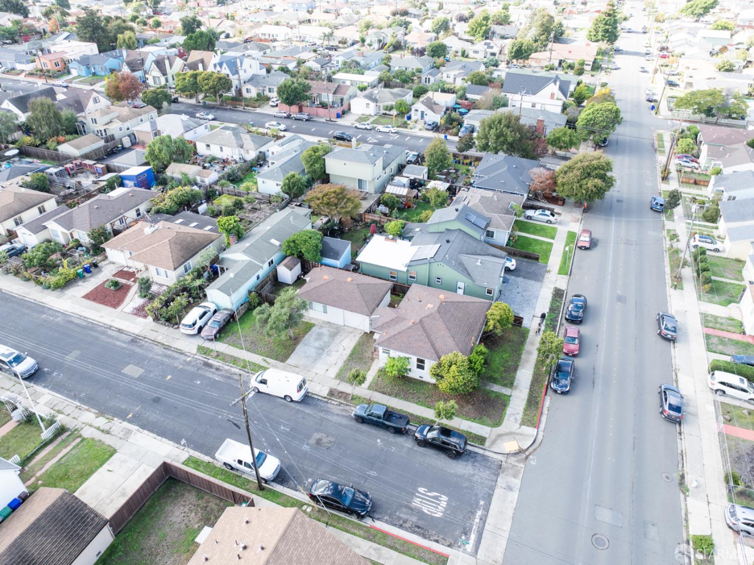 Detail Gallery Image 4 of 27 For 3228 Mcbryde Ave, Richmond,  CA 94804 - 3 Beds | 2 Baths